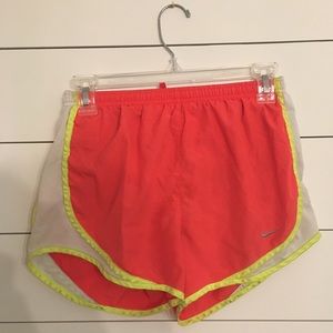 Nike women’s tempo shorts